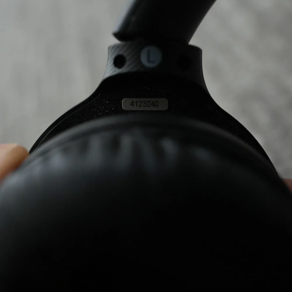 Sony‎ WH-CH710N Wireless NoiseCanceling Over The Ear Headphones Black